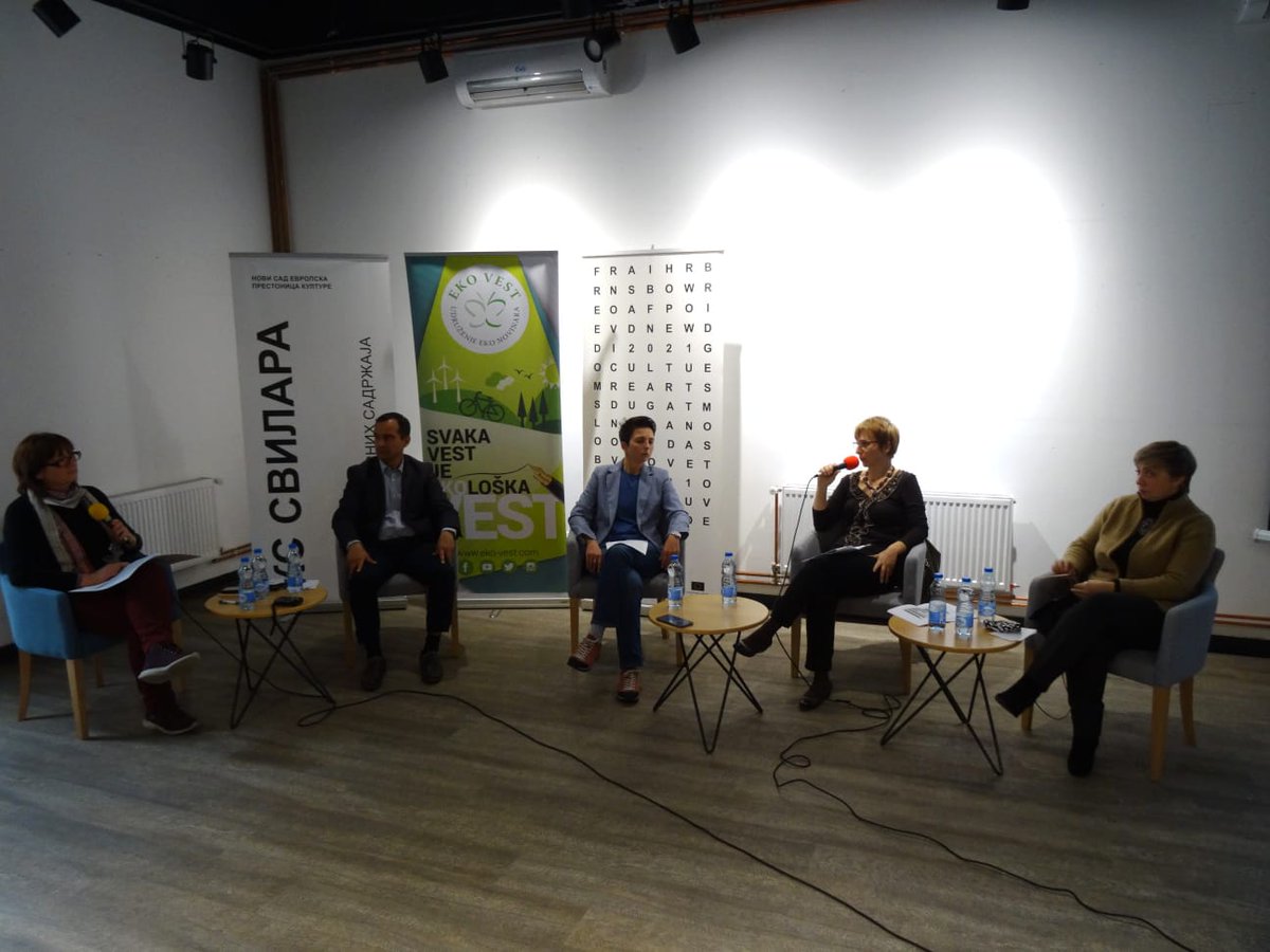 EkoVest's tweet photo. "Brojna stabla u Novom Sadu su doživela svoju zrelost i zbog toga se moraju menjati", rekla je na panel-diskusiji "Novi Sad - zeleni grad" Olja Savić iz Gragskog zelenila. #ekologija #sadnja #zelenigrad #novisad https://t.co/twEzBMXeAb
