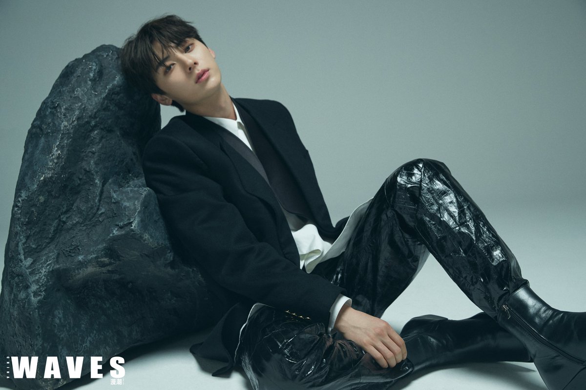 hmhishmh950809's tweet photo. 황민현 잘생김 https://t.co/q93ZExynIX