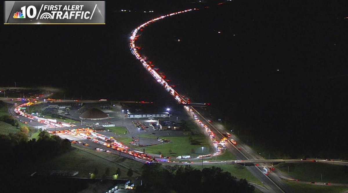 NBCPhiladelphia's tweet photo. #FirstAlertTraffic: A crash has the @Pa_Turnpike's #NEExtension closed right now. @SheilaWatko has alternate routes. https://t.co/kH63BsLjhm https://t.co/z6rrnSkPwH