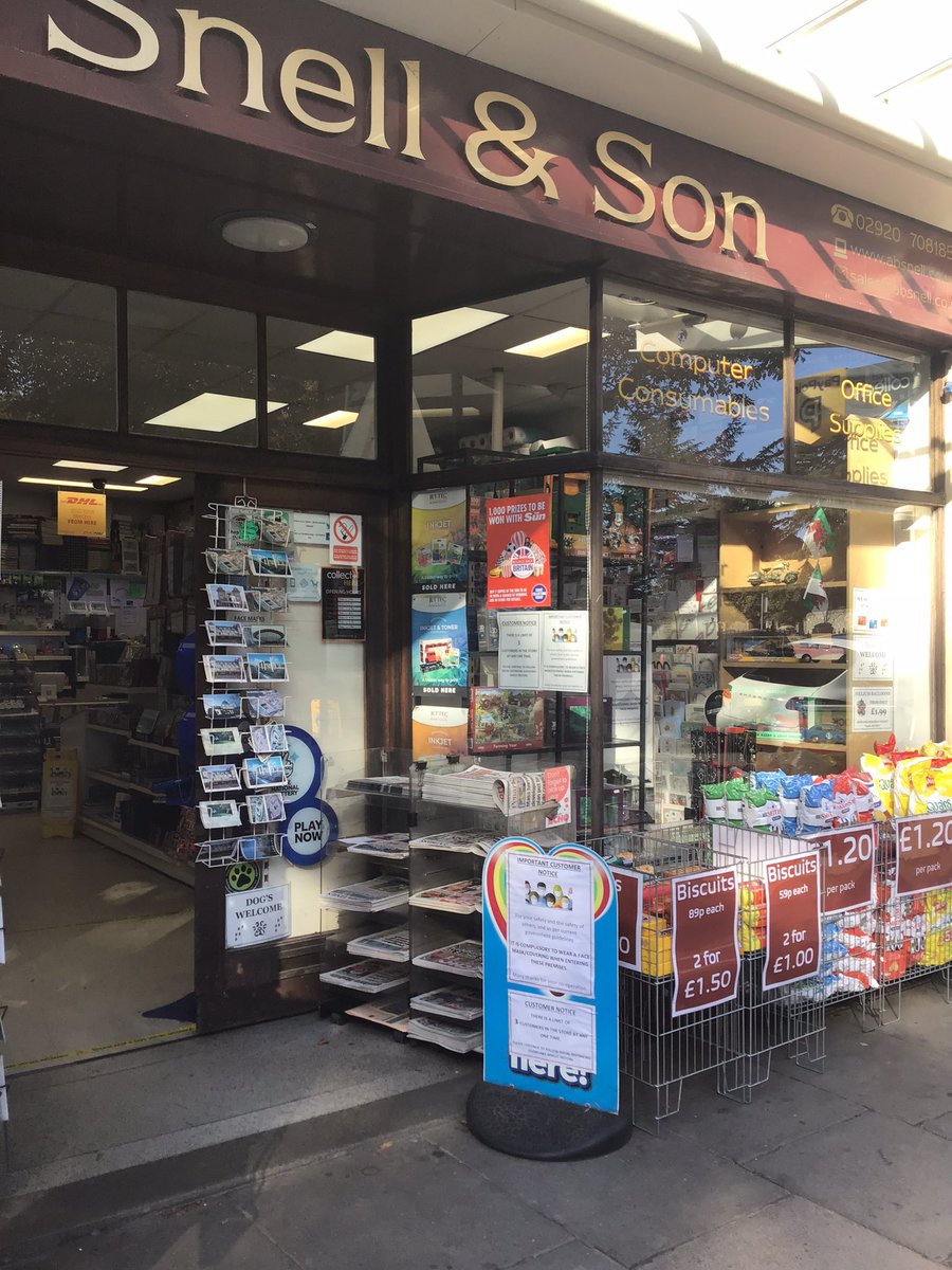 AndyTheSun1's tweet photo. Me Snell and Staff  here in Penarth are waiting to stamp your loyalty card when you purchase @TheSun @NewsUKRetail #BouncebackBritain https://t.co/0UFhWnRRf3