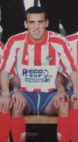 El Poli Almería tocó el cielo aquella temporada 98-99, acabando en 4ª posición. Su goleador era David Cabello (<a href="/dcabello10/">David Cabello</a>), actual entrenador de la Cultural Leonesa. 
El delantero alemán hizo 11 goles en 34 partidos de liga.
Jugaron liguilla contra Levante, Castilla y Bermeo.