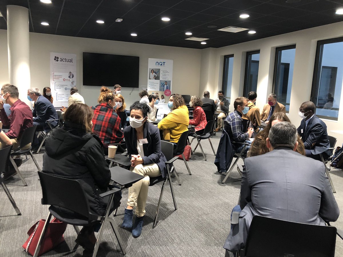 EmmanuellePin1's tweet photo. Atelier speed coaching ce matin en préambule des RDV de l'Emploi. Une rencontre enrichissante entre jeunes diplômés et entreprises du territoire investies dans le parrainage.
#NQT, #Actual et #poleemploi se mobilisent pour l'emploi des jeunes. #1jeune1solution #TousMobilisés https://t.co/5eZbRncK5l