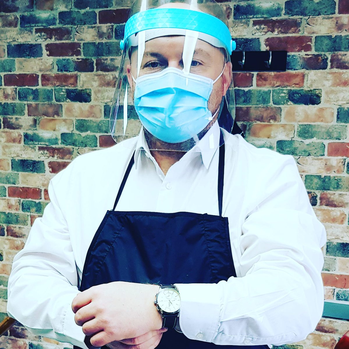 Today we celebrate the 5th Anniversary of Barber Dean! And everyone loves a watch, which categorically has  nothing to do with his time keeping! 

Many thanks to <a href="/EssexTiptoes/">Tiptoes (Essex) Limited</a>

#barbers #hornchurch #barber #barbershop #barbering #local #menshair #teamwork #haircut