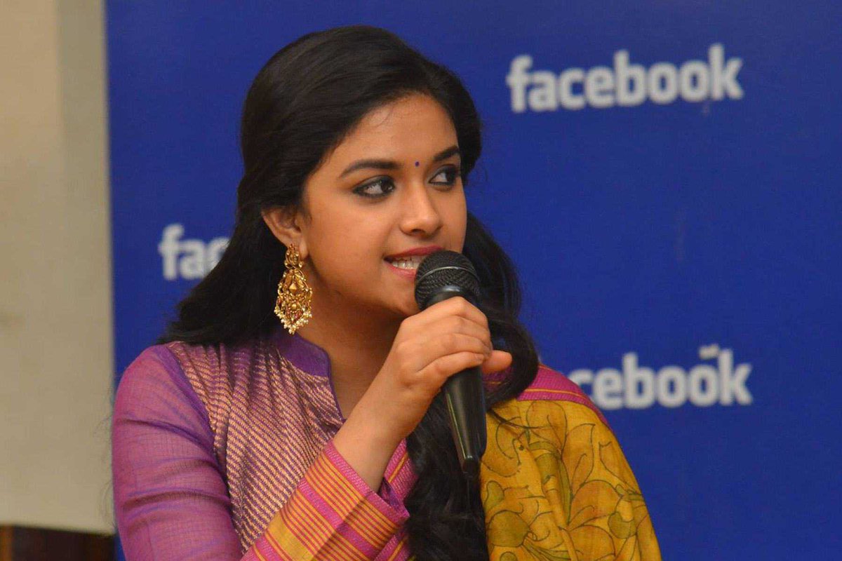 Dileep_VK18's tweet photo. Let's make it huge
Evaru Vuhinchani range ki tesukoni velladam😎✊
#TeamKeerthy
Tag 👉 #HBDKeerthySuresh 👈
#KeerthySuresh
@KeerthyOfficial https://t.co/xX19dlp3uK