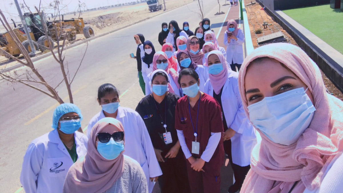We walked a 1000 steps, and 1000 meters.. we distributed a thousands roses 🌷sent to Allah a billion prays to save all the woman in the earth 🌍 dear 🎀 survivors never give up 💪🏻 <a href="/sghdammam/">المستشفى السعودي الألماني الدمام</a> <a href="/ceosghdammam/">Dr. May Alkhunaizi</a> #BreastCancerAwarenessMonth #Braves