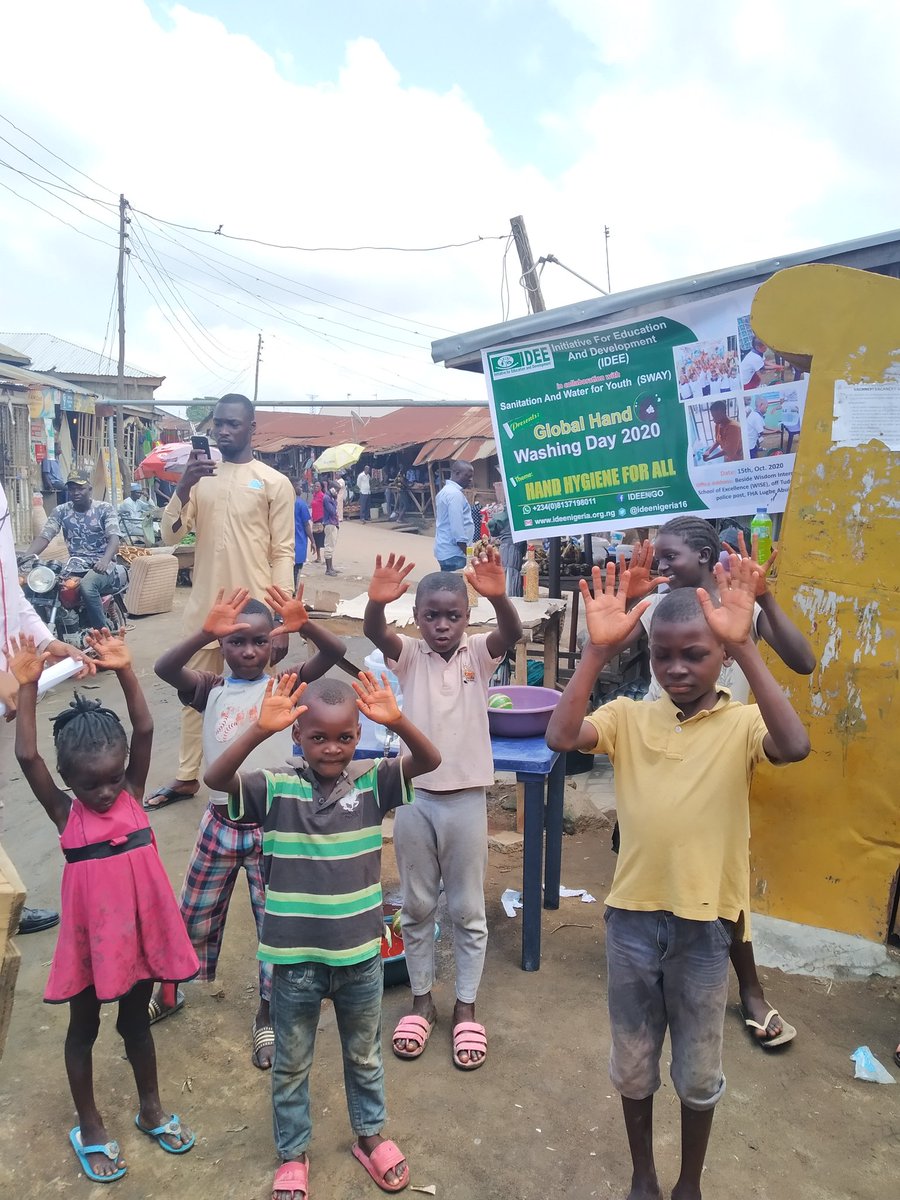 ideenigeria16's tweet photo. Community sensitisation on Effective Hand Washing.
#HandHygieneforAll
#GHWD2020.
@OLAABASS @sway_network @NanpetCJ @UnitedPurposeNG @UNICEF_Nigeria @mercycorps @ACTFoundation_ @TYDFoundation @DevTrainNg @EUinNigeria @FMWRNigeria @WSSCCouncil https://t.co/fbnA9FiJnd