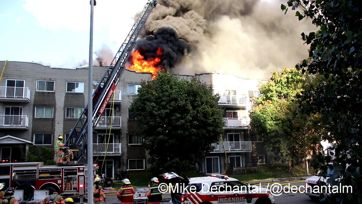 VIDÉO | Mes images de l'#incendie majeur d'hier à Longueuil. 
@SSIAL_INCENDIE 
@SSIAL_Informer 
youtu.be/2Z6xIFb7s7c