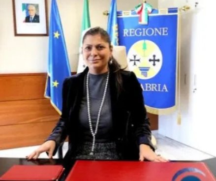 La scomparsa improvvisa della Presidente #Santelli ci ha molto scossi.
È difficile trovare frasi che non siano rituali, allora, noi Presidente, vogliamo ricordarla con le Sue parole:"verrò a trovarvi". Fisicamente non potrà più farlo ma, a noi, piace pensare che lo farà dal cielo