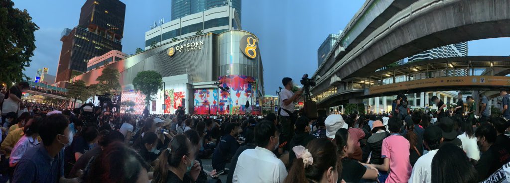 abimabima's tweet photo. We fight today for a better tomorrow. ||| 
#15ตุลาไปราชประสงค์ https://t.co/P0cTjWTBnF
