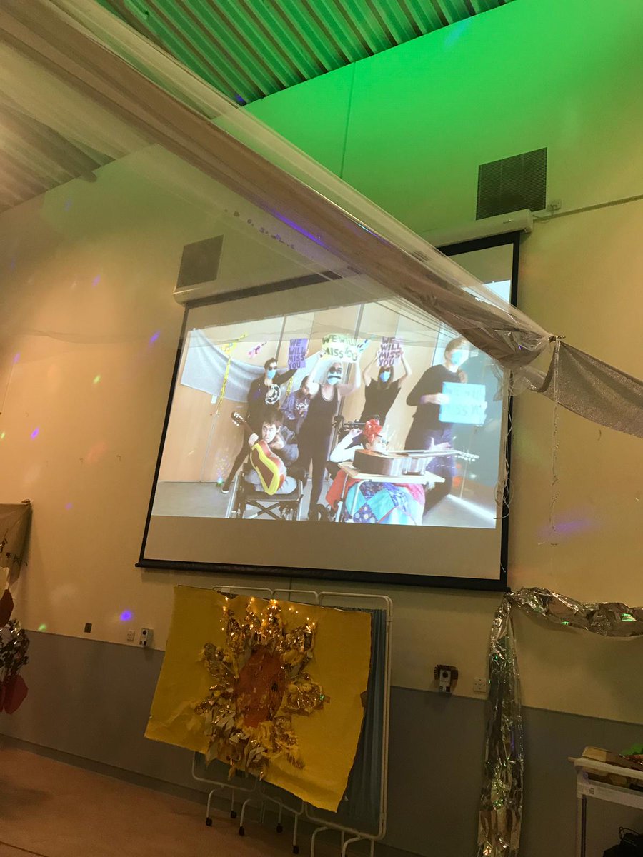 Team_Oaklands's tweet photo. What a send off for the magnificent @md0wling ! Pity about the terrible ABBA tribute act. ๐ #LipSyncParty #Edinburgh #Weโฅ๏ธMeg #TeamOaklands #nevergoingtoliveitdown https://t.co/9Aizt8YCXk