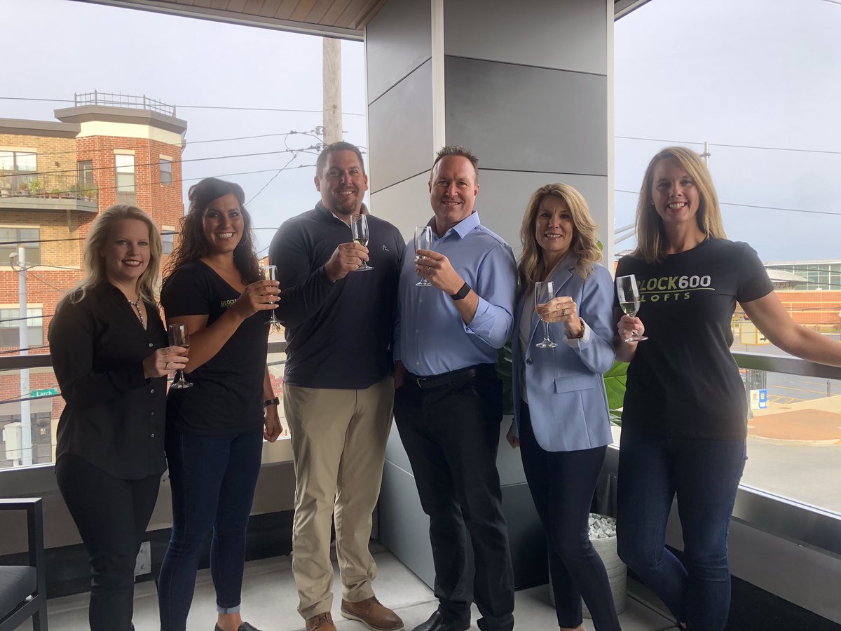 GillespieGrp's tweet photo. The opening of the @capitalcitymkt at BLOCK600 yesterday was another one for the books! The first grocery store in the Stadium District of downtown Lansing is now here and serving the community and people of Lansing! #proudtobelansing https://t.co/kFqISzvWZT