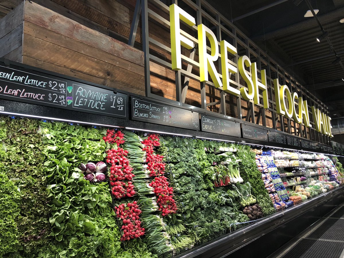 GillespieGrp's tweet photo. The opening of the @capitalcitymkt at BLOCK600 yesterday was another one for the books! The first grocery store in the Stadium District of downtown Lansing is now here and serving the community and people of Lansing! #proudtobelansing https://t.co/kFqISzvWZT