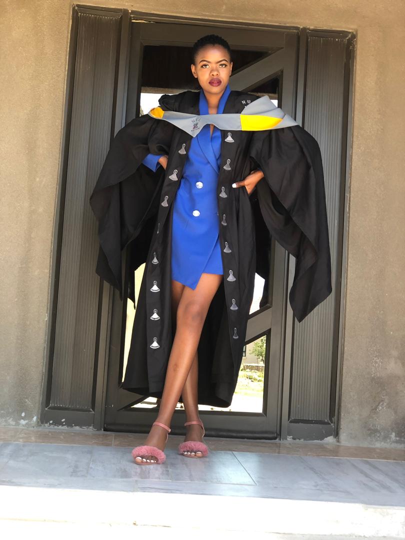 Mpho_Masimong's tweet photo. Ma'am Social Worker 😊😊 https://t.co/Nz4dOsfmGL