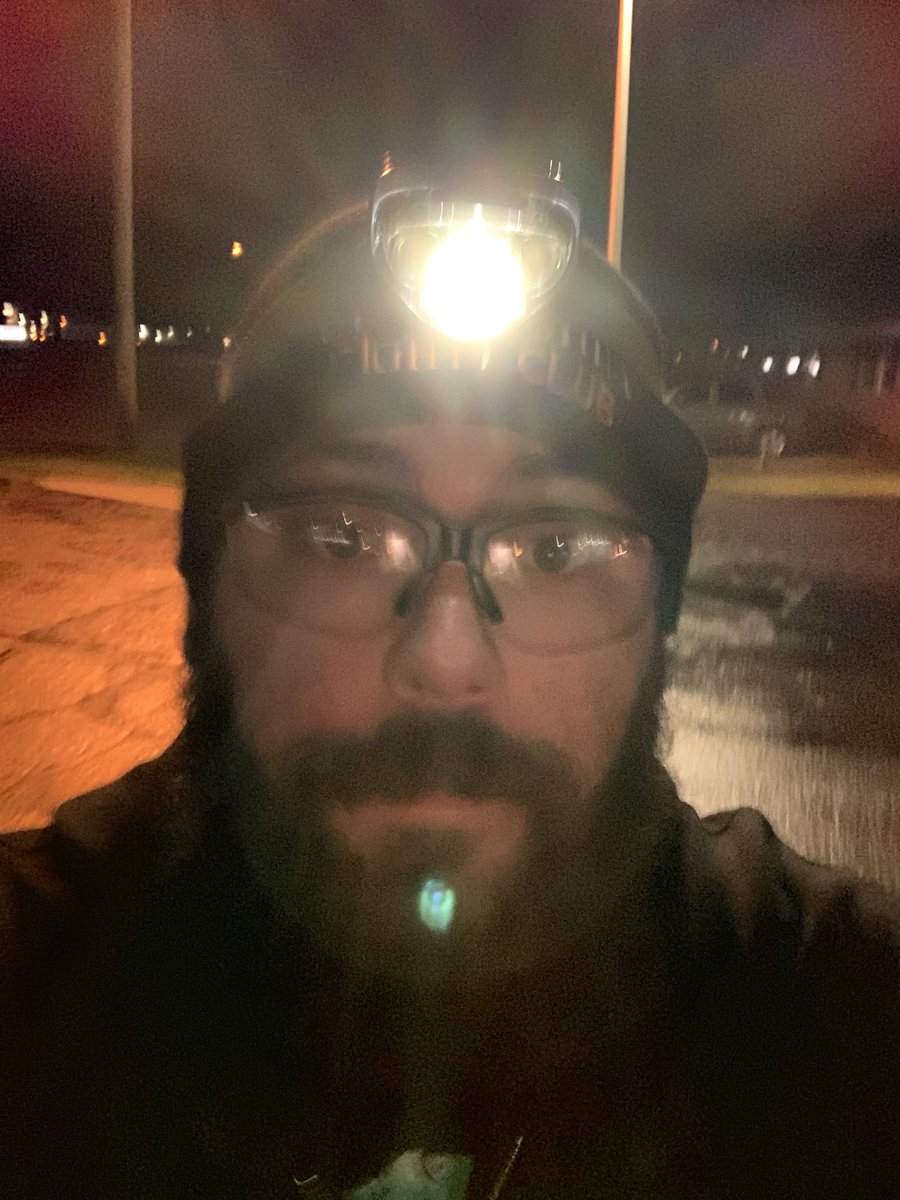 Getting a good start on today. 5 miles in before work. #cardio #workout #weightloss #weightlossjpurney #strengthtraining #earlystart #fitness #lightheavyweight #supermiddleweight #welterweight #lastchance #motivation #inspiration #nodaysoff https://t.co/QbpZpDvQi5