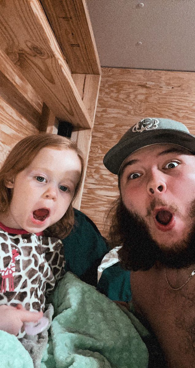AlexusGoforth's tweet photo. my whole heart. they have the sweetest bond💕 https://t.co/1ctPYzhukD