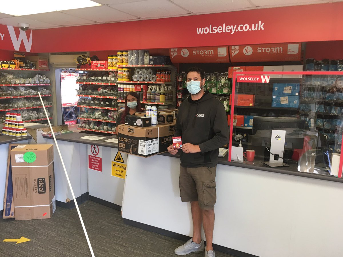 Another 3 installers benefiting from a promotion Wolsely had earlier this year £250 smackers each.Both Maidstone branches and Eastbourne have happy installers! @IdealBoilers @WolseleyUK