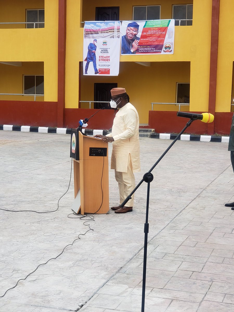 Angelgabbyshara's tweet photo. Gov Kayode @kfayemi at the Commissioning of Banji Akintoye Model College, federal Poly road, Ado Ekiti https://t.co/yGMXbAqsH7