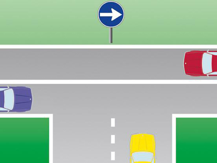 DGTes's tweet photo. ¿Qué debe hacer el vehículo amarillo cuando llegue a la intersección?

A) Girar a la derecha sin necesidad de ceder el paso.

B) Ceder el paso al vehículo rojo.

C) Ceder el paso al vehículo azul.

#RepasoSeñales #RepasoNormas #FormacionVial https://t.co/AFmvxyEElq
