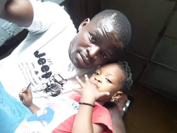 swissayo16's tweet photo. Copied*** 

The name of this guy is rasheed adagun.. He is from agege.  These are his facebook details... Adagun osha.... He stays in Morica's  street .. He is always at oju oja market agege. #EndSWAT #EndSARS please rt https://t.co/ouOU7YjITS