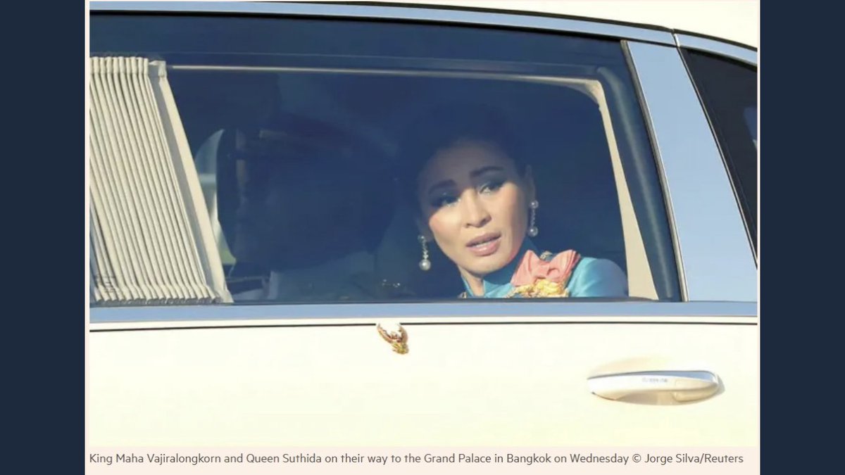 This striking . @Reuters . @jgesilva photo showing Queen Suthida of Thailand’s shock as protesters confront the royal motorcade in Bangkok on October 14 captures why  #whatshappeninginThailand right now is historic and deserves your attention. A THREAD (1/10)