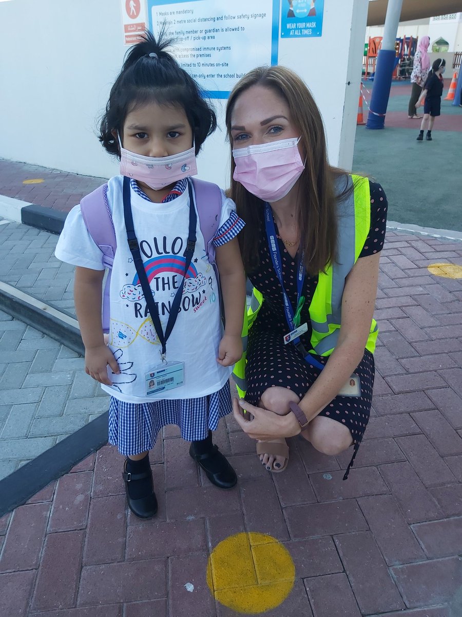 MrsReilly_HT's tweet photo. Another #pinkshirtthursday @GEMSFounders with @MandyHerron_GFS in #PinkMasks this week for @CR_UK #CollabUAE #Pink #BreastCancerAwarenessMonth https://t.co/JLUwKVtqCC