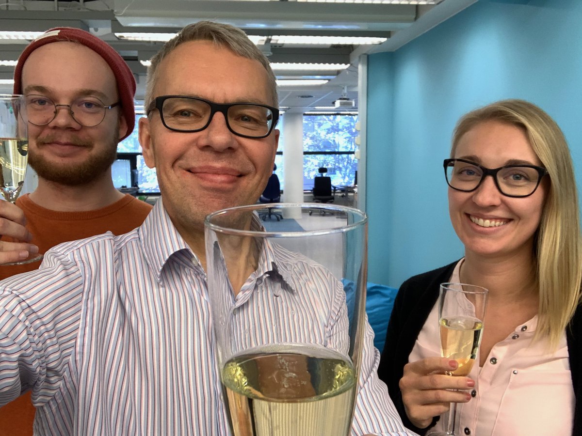 TeamitFinland's tweet photo. JUURI NYT: Maljannosto uudelle ohjelmistokehittäjällemme Jennille, jonka asiakastoimeksianto alkaa ensi viikolla. Tästä se lähtee!
#webkehitys #ohjelmistokehitys #python #koodarit #ohjelmistokehittäjät #mimmitkoodaa #womenintech #teamteamit #teamitfi #wearehiring https://t.co/GUkwgBOyI4
