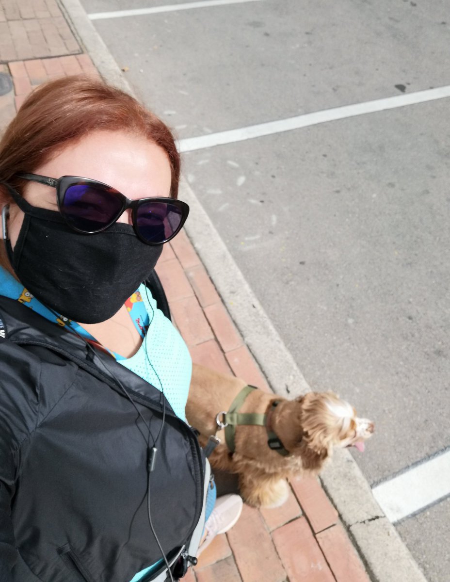 Seguimos entrenando 🙌🙌 del 18 al 25 de octubre estaremos de nuevo en la <a href="/CarreraMujerCol/">Carrera de la Mujer</a> gracias a <a href="/DiscoveryHH/">Discovery H&H</a>
⚡️🏃🏻‍♀️#correcontraelcancerdeseno
, mi #OttoPerro el mejor runner partner ❤️🐶