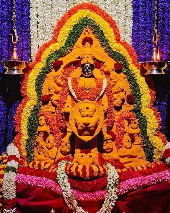 Photo Credit: Mahesh from Pinterest ( https://t.co/xWhlWtpWVf ) May Goddess Durga bless all of us. #namastegod #lakshmidevi #chamundeshwari #durga #banashankaridevi #shakti #chandi #durgamaa #goddessdurga #goddesslakshmi https://t.co/StvvEfQRhW