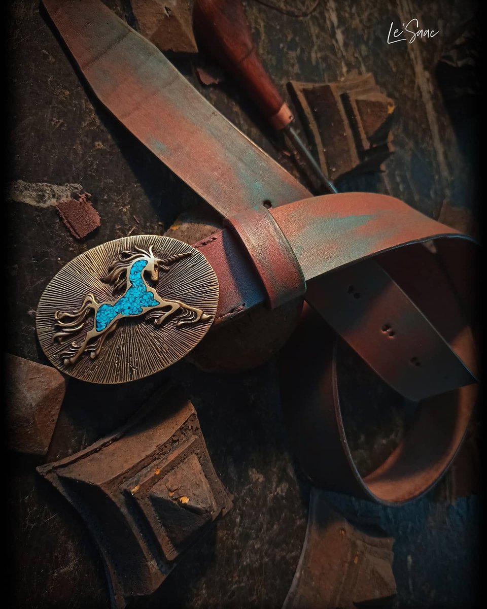 😎 Ｌｅａｔｈｅｒ  belt 😎
 ▀▄▀▄ 🄱🅄🄵🄵 ▄▀▄▀
👍Ｔｏ  ｏｒｄｅｒ👍

🄷🄰🄽🄳🄼🄰🄳🄴

#leatherworks #craft #handmade #handmadecraftsforsale #unique #leatherbelt #leather #unique #design #handmadecrafts @le_saac #leatherproducts #style #belt #designers #belts #luxury