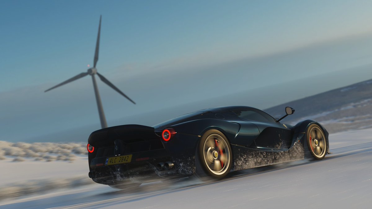 SCPS17001's tweet photo. 滑り込みセーフ
#ForzaHorizon4
#DriveLikeTheWind https://t.co/aKeTcSGsoa
