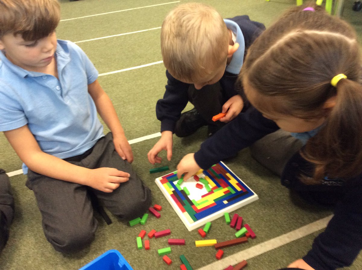 BeaumontPAc's tweet photo. Rabbits are exploring #Numicon rod trays! #maths #numericalpattern #eyfs @SouthPennine #successfulstudents https://t.co/xjTzG8jOqQ