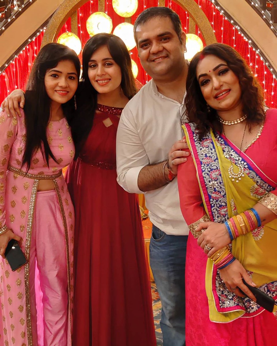 rheasharmateam's tweet photo. Yeh Rishtey Hain pyaar ke 
@rhea_shrm #RheaSharma #YehRishteyHaiPyaarKe https://t.co/StHIWYk773