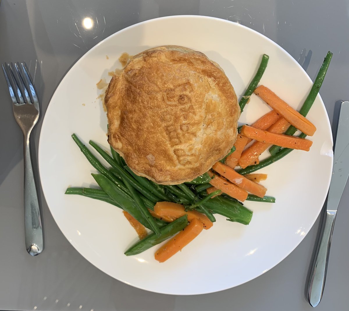 MaxineLinas's tweet photo. Just had a great take away lunch from @FoxSproston Perfect for when your working from home! Thank you 🍴#SupportLocalBusinesses https://t.co/94TitmdUda