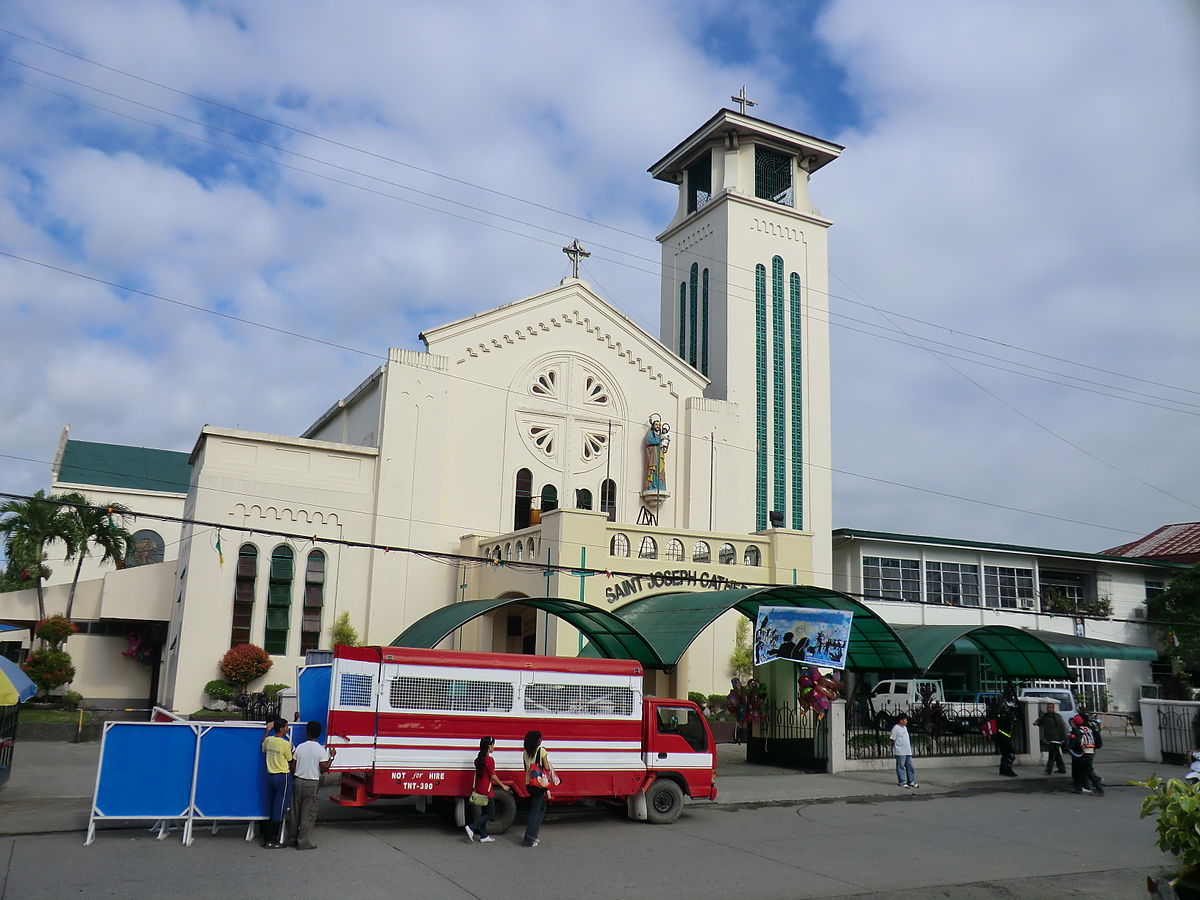 Saint Joseph Cathedral and Guingona Park in one place