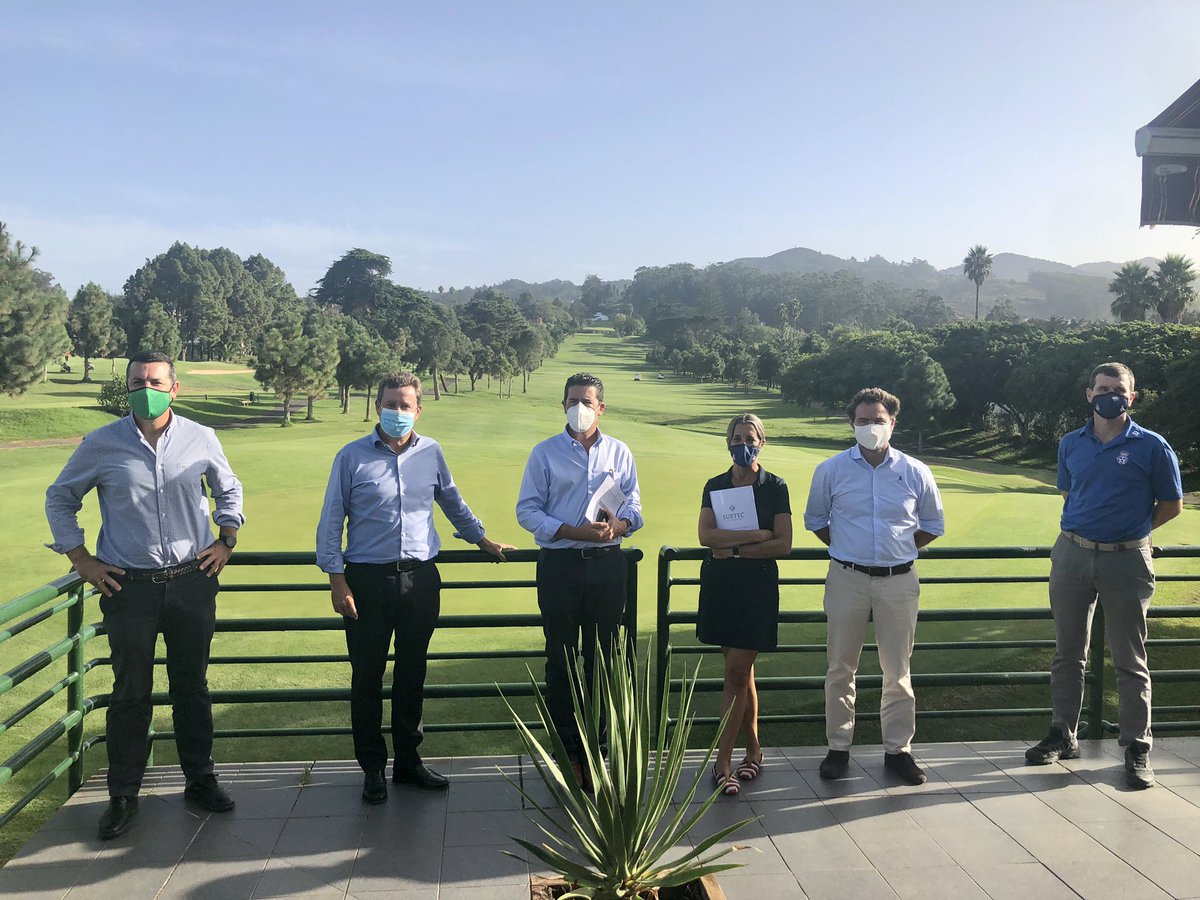 RCGTenerife's tweet photo. ⛳️ Nuevos proyectos ⛳️ visita de @surtec_agronomy club! Seguimos avanzando con el proyecto de reforma integral del sistema de riego del campo de golf 💪🏼🏌️🏌️‍♀️👌🏼

#rcgt #realclubdegolftenerife #surtec #proyectos #avanzando https://t.co/GlXHPbUoIH