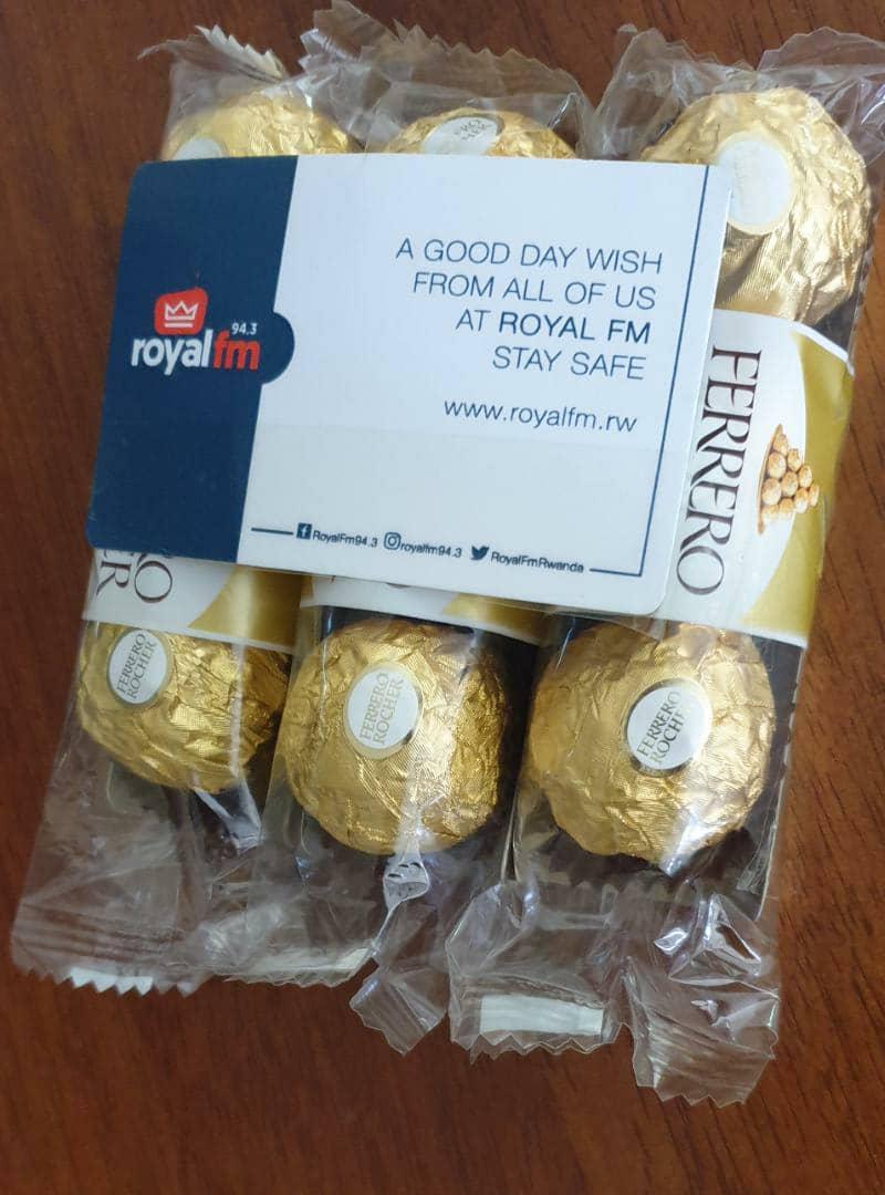 iryntracy75's tweet image. A gift for a loyal listener. Thank you @RoyalFMRwanda. Keep it @RoyalFMRwanda.
#customerappreciationweek 
#listenerappreciationweek
#theheartbeatofkigali