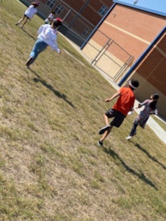 BonitaMartin20's tweet image. Bonnie Ellison Elementary Going Strong in our Walk N Roll Challenge!  #ONEHIVEONEPURPOSE  #NISDWALKNROLL  #NISDSPOLYMPICS  #ELLISONBEES