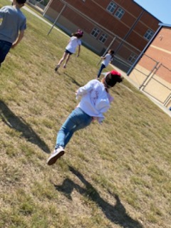 BonitaMartin20's tweet image. Bonnie Ellison Elementary Going Strong in our Walk N Roll Challenge!  #ONEHIVEONEPURPOSE  #NISDWALKNROLL  #NISDSPOLYMPICS  #ELLISONBEES