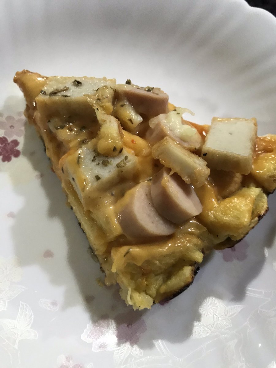 bellaTutulip's tweet photo. Resepi pizza terpaling senang nak buat. Nak? https://t.co/5U6QIGirAM