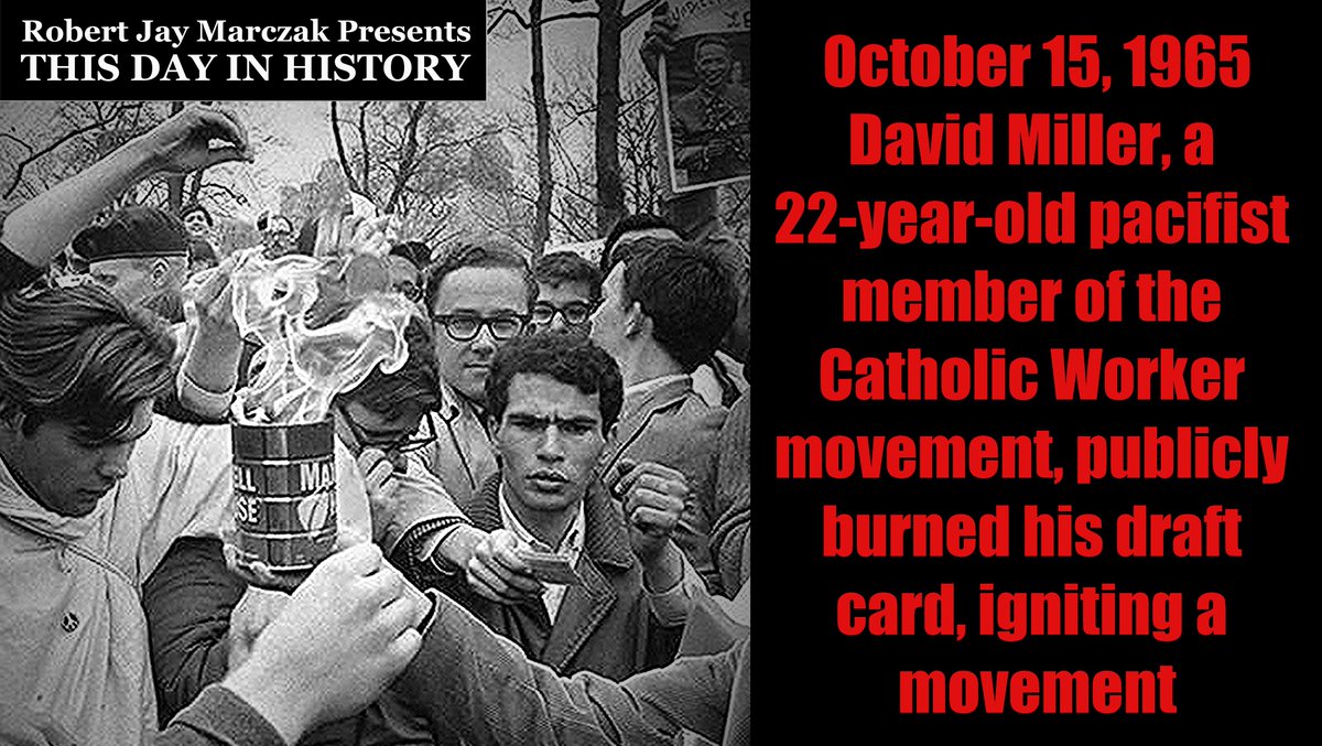 marczak_rob's tweet photo. October 15, 1965
David Miller, a 22-year-old pacifist member of the Catholic Worker movement, publicly burned his draft card, igniting a movement

#rjm #CatholicWorkerMovement #DavidMiller #draftcard #draftcardburning #pacifist #Vietnam

Link: https://t.co/mNMg1T9u0c https://t.co/DbC6AbXgAD