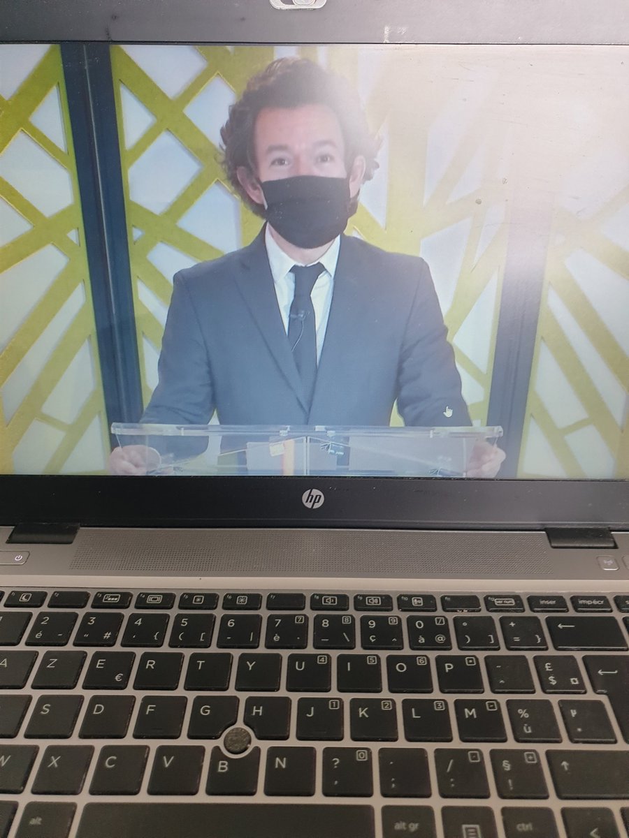jacquetluc's tweet photo. Bravo chef pour la présentation
Du business show👏👏 ..en ligne #dogne
#award
@RactMadoux
Superbe le masque orange 👍 https://t.co/i5xHKyUg3y