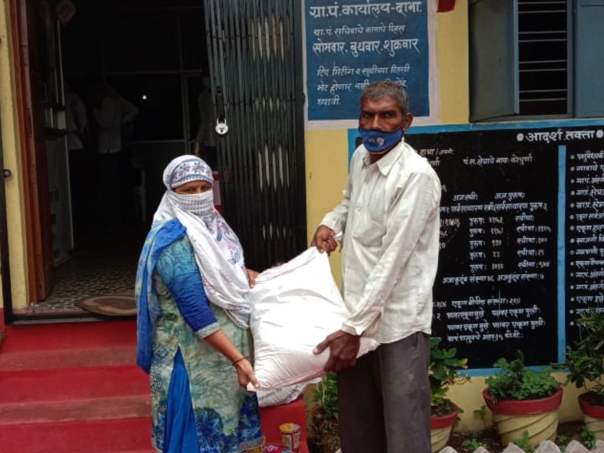 CSR_Persistent's tweet photo. While already grappling with a #pandemic, #Bhandara district near #Nagpur was severely affected by floods. @CSR_Persistent in collaboration with @rha_india and Agraser Foundation ensured help reached them by donating 300 food kits. https://t.co/stCZOKKzqw