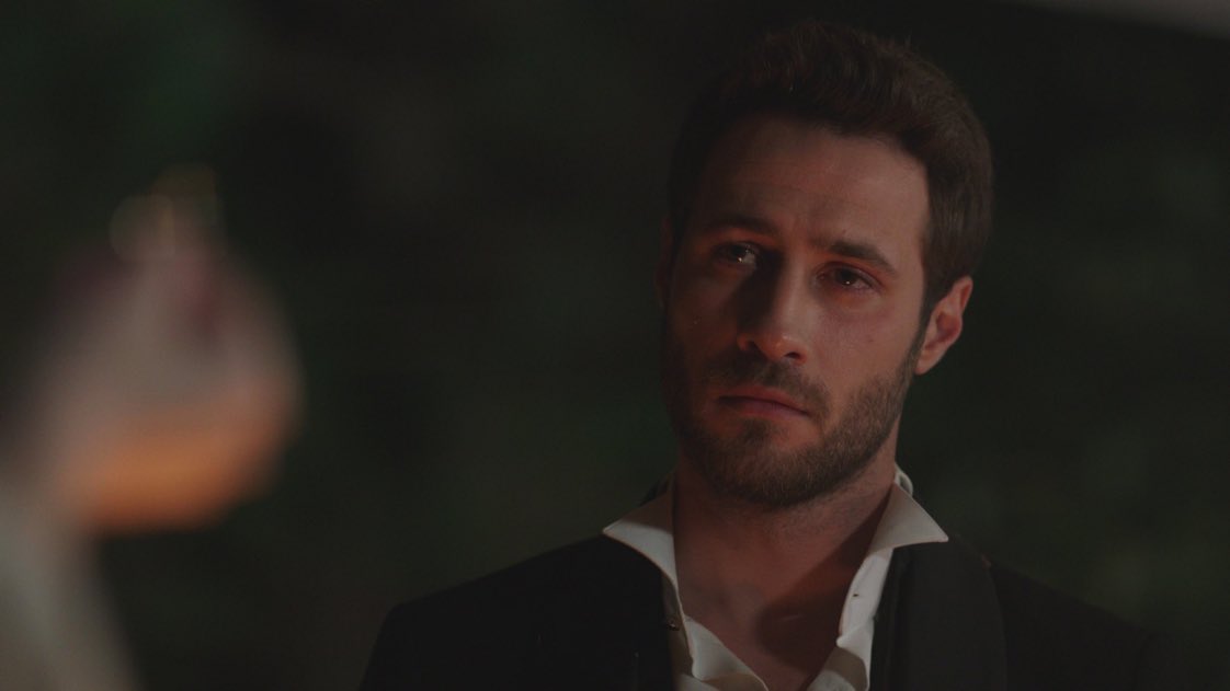 Her twitini favladığım user beni takipten çıkarmıştır;