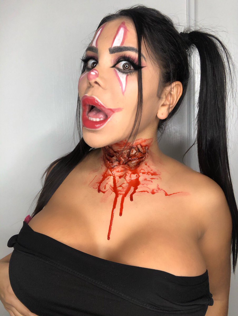 SSvetless's tweet photo. ❌ FAKE BLOOD ❌#Halloween #Halloween2020 #makeup #makeupforever #Clown #tired #effraid #blood https://t.co/PjvIqGm8p2