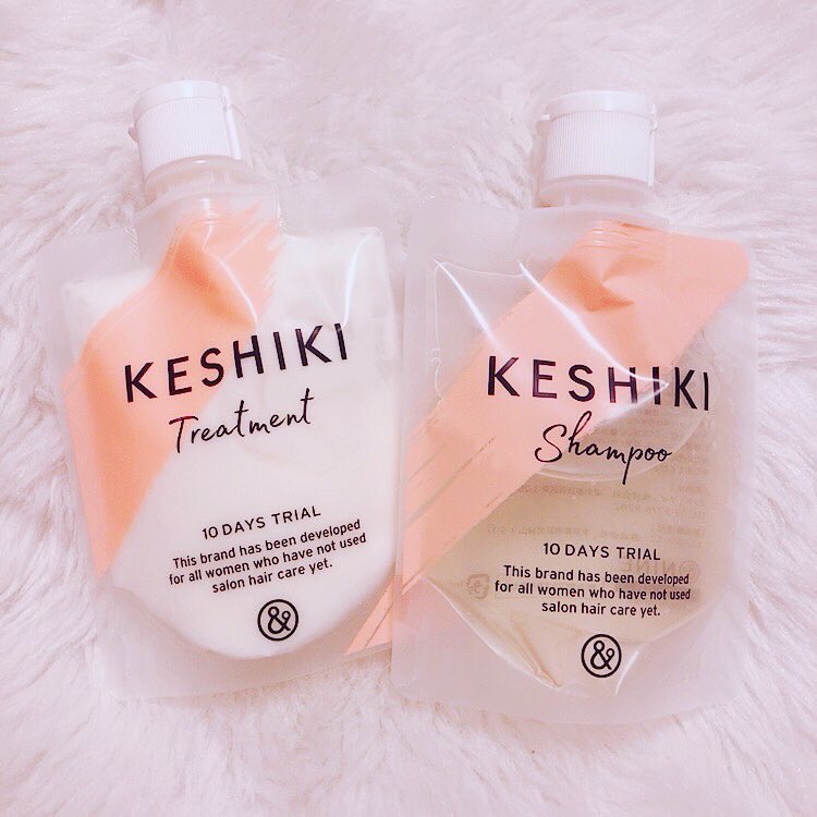 miii__0708's tweet photo. サロン専売品にデビューするなら『#ケシキのはじまり』がおすすめー!
サロン以外でも買えるし、髪ツヤツヤになるし、香り最高🙆♀
しかも95%美容液成分が配合されてて、頭皮だけじゃなくておててにも優しい✌
#アンドナイン #ヘアケア #サロンヘアケア #andnine #シャンプー #トリートメント https://t.co/hauiC2rHCy