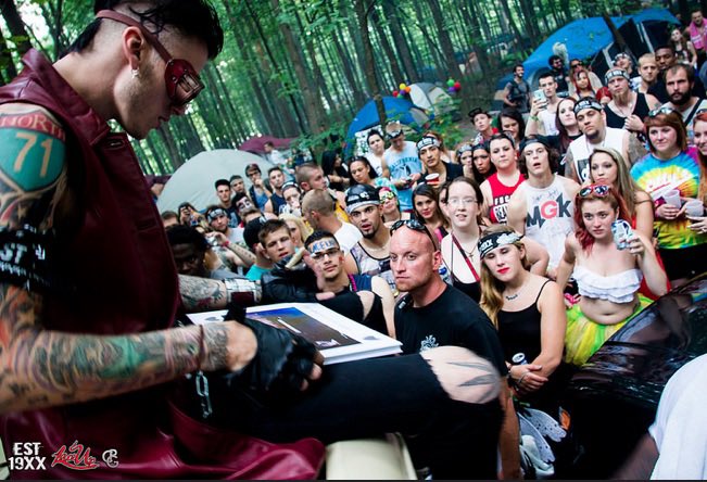 heyitsjmill's tweet photo. @drunkfacekells Est fest 2014 I believe. https://t.co/4W5MC29k4O
