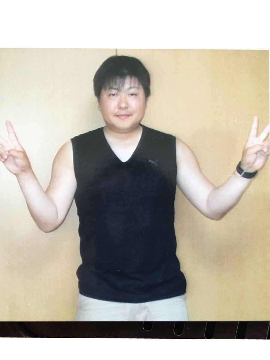 shen0138's tweet photo. この軌跡…
変わったな…
野菜多めノーライスにしたり
走ったり筋トレしたり
楽ではなかったな…
1枚目90kg
2枚目70kg
3枚目58kg
4枚目65kg

今は同じ65kgだけどサボりによりお腹タポタポ泣

#筋トレ
#筋トレ垢さんと繋がりたい https://t.co/XsbW3OkJOT