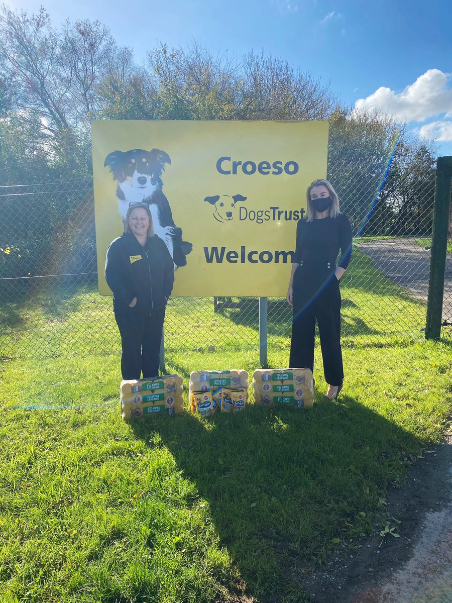 UrbanCSRGroup's tweet photo. Today we made our first donation of many to @DT_Bridgend 🐶
Thank you to Julie and the team for all of the work you’re doing for the dogs in your care. We look forward to seeing you again soon with more donations! 👍🏼 #dogstrust #dogs #charity @DogsTrust https://t.co/emwtusj9nN