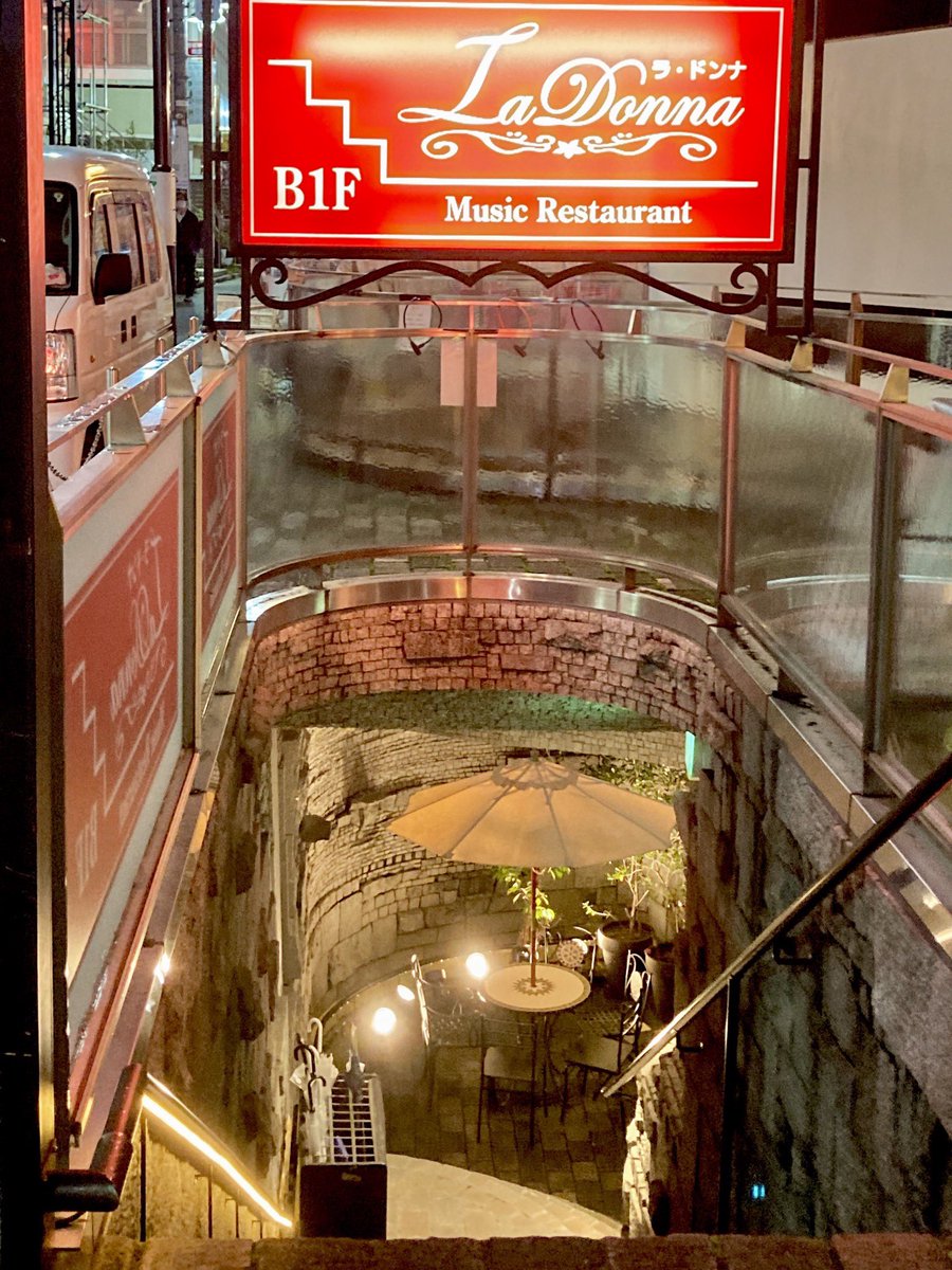 spinout0628's tweet image. 約3週間ぶりのサンダルテレフォン現場、もはや安住の地とも言えるほどの居心地の良さでした。やっぱダルフォンしかないですね…！🤙

#SandalTelephone #ST01 
#サンダルテレフォン #ダルフォン