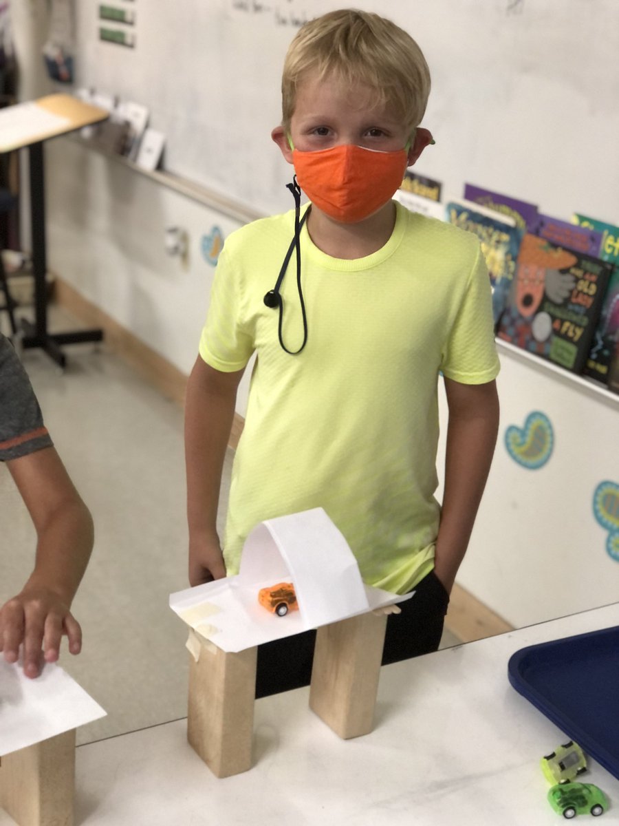 lisastrange2016's tweet photo. Look at these awesome Engineers!! @BridlewoodES @LewisvilleISD https://t.co/x8HrK6nWa5